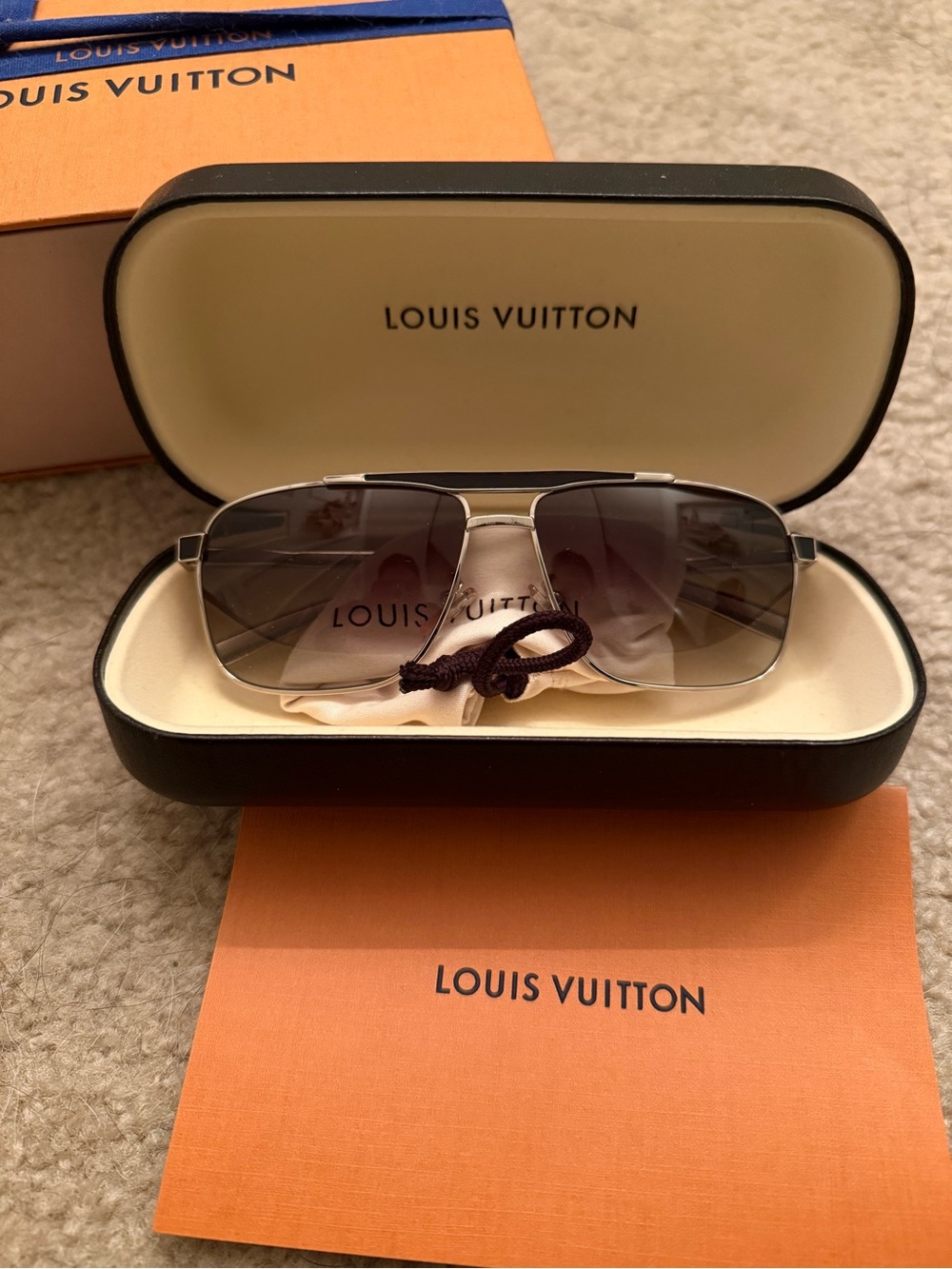 Louis Vuitton Men’s Graphite Sunglasses NWT